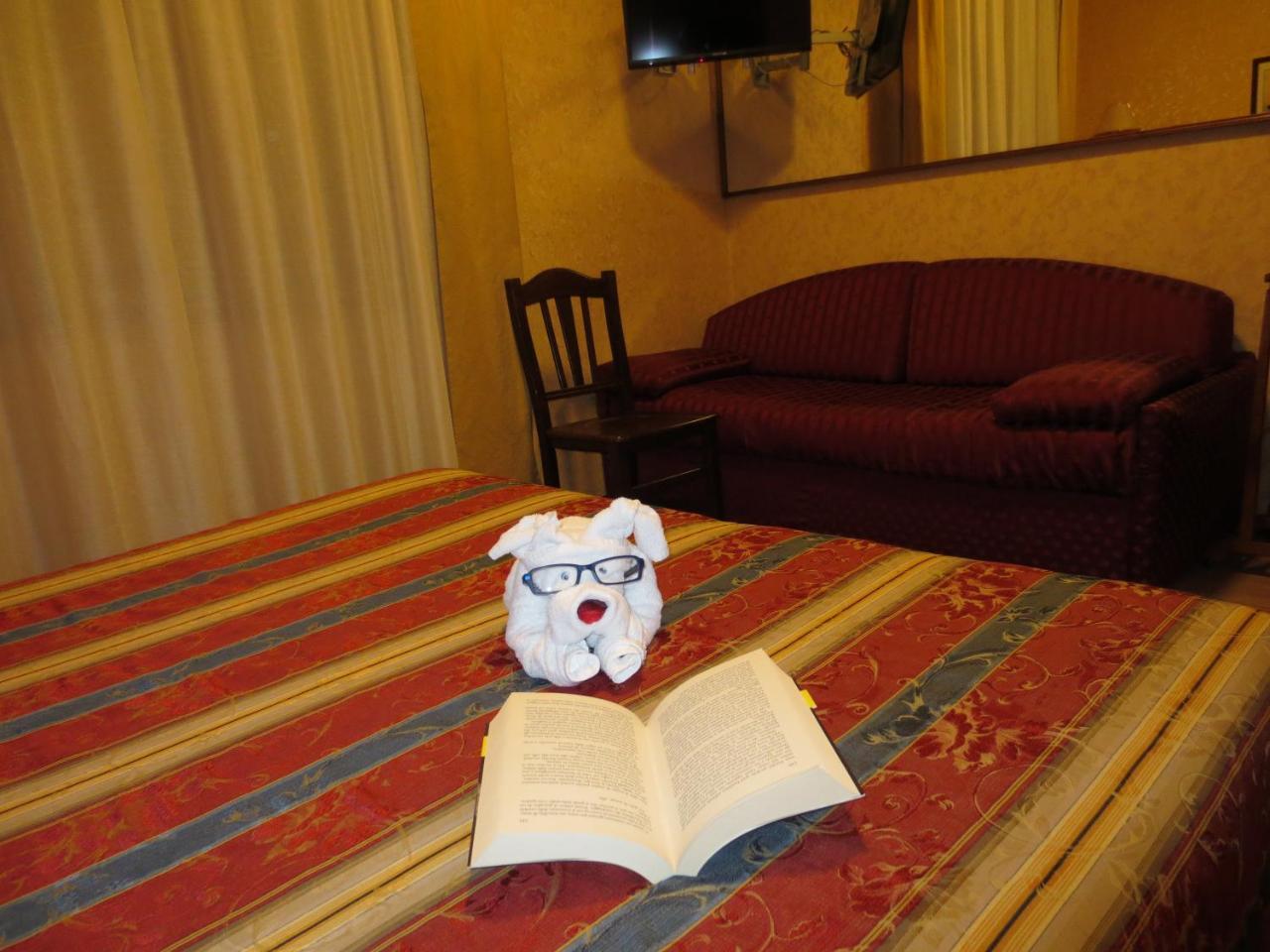 Hotel Italia City Center มานโตวา ภายนอก รูปภาพ